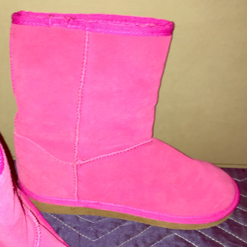 NEW Hot Pink Suede UGG Style Boot Girls Size 4